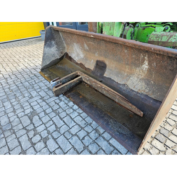 2001 ميرلو P40.16-43164766