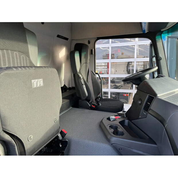 2025 Mercedes-Benz AROCS 3340-43164795