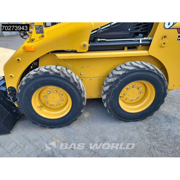 2024 Caterpillar 216B3-43165131