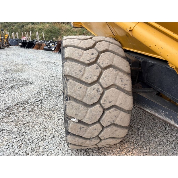 2016 Komatsu HM300-3-43172843