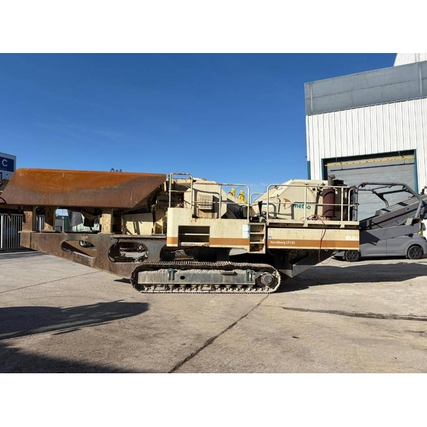 2003 ميتسو LT105-43172896