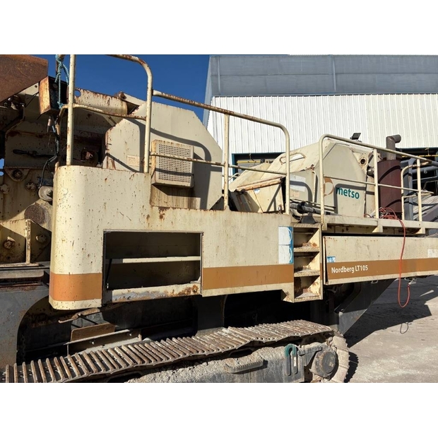 2003 ميتسو LT105-43172897