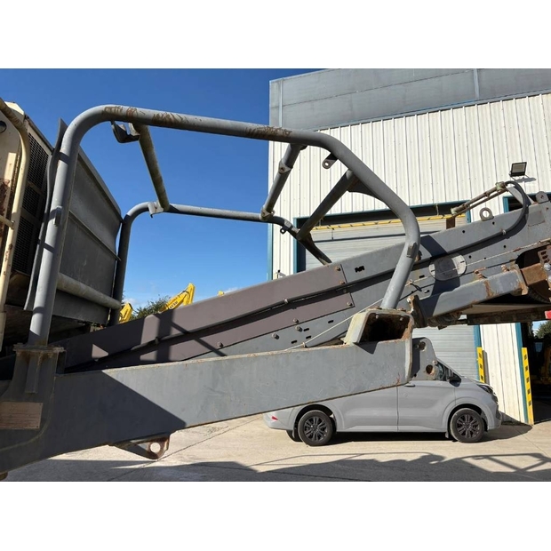 2003 ميتسو LT105-43172901