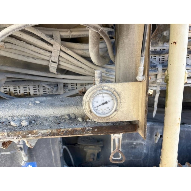 2003 ميتسو LT105-43172907