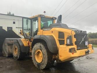 صورة ل شيولات 2021 فولفو L110H