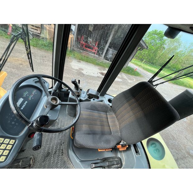 1999 فولفو L30Z-43174912