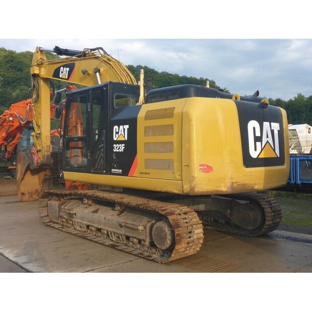 2017 كاتربيلر 323FL-43174976