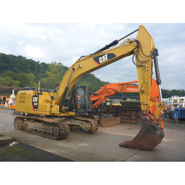 2017 كاتربيلر 323FL-43174977