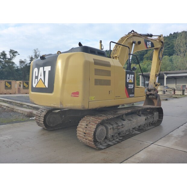 2017 كاتربيلر 323FL-43174978