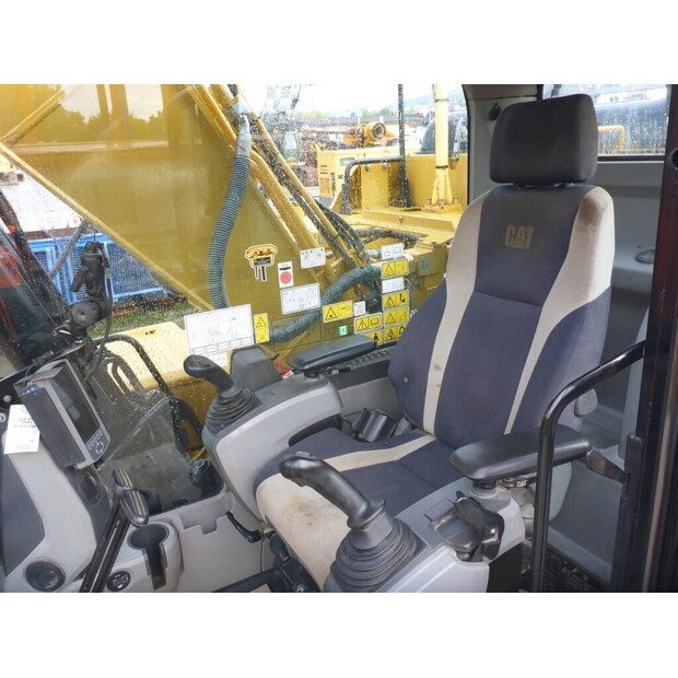 2017 كاتربيلر 323FL-43174979