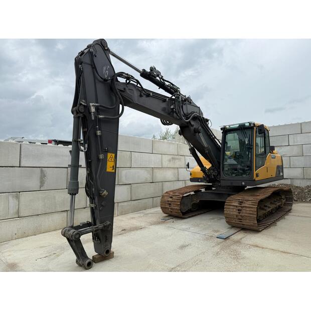 2021 فولفو EC220EL-43175026