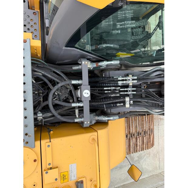 2021 فولفو EC220EL-43175031