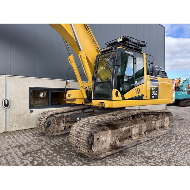 2017 Komatsu PC360LC-11-43175175