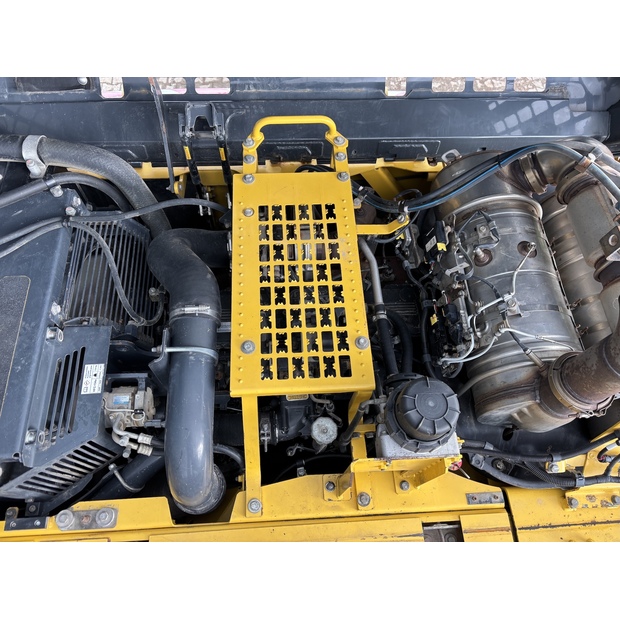 2017 Komatsu PC360LC-11-43175180