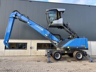 صورة ل حفارات المخلفات 2020 فوكس MHL331F