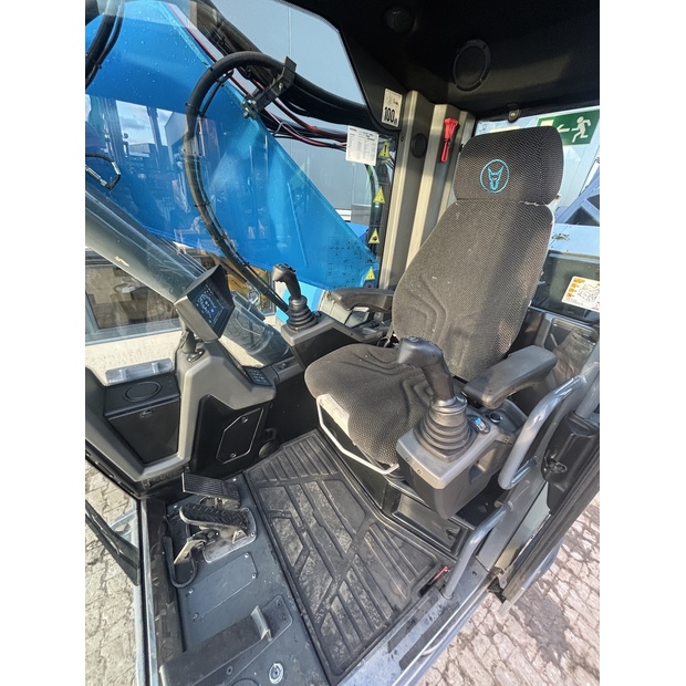 2020 FUCHS MHL331F-43175420