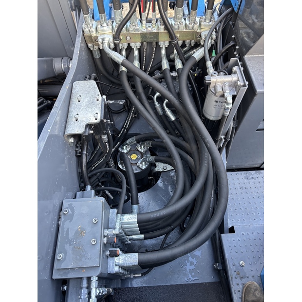 2020 FUCHS MHL331F-43175444