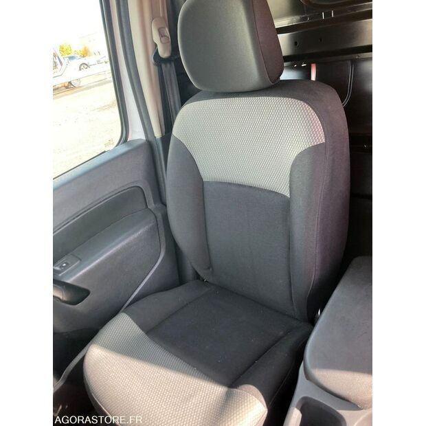 2017 Renault Kangoo-43182848