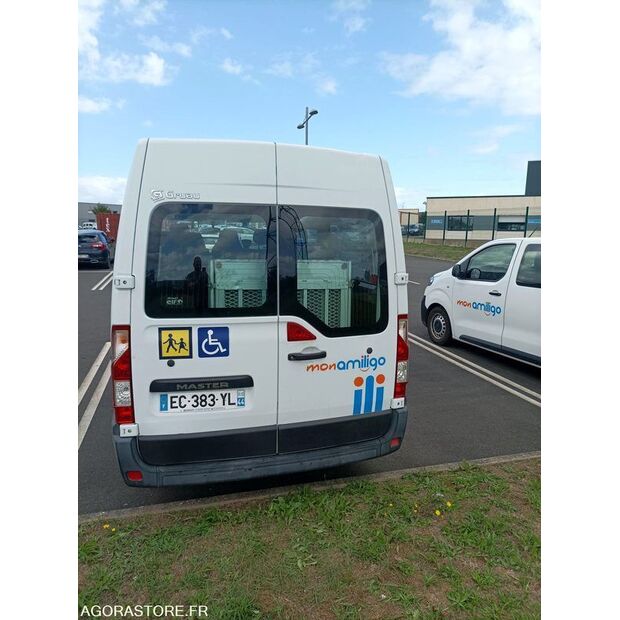 2016 رينو Master-43182967