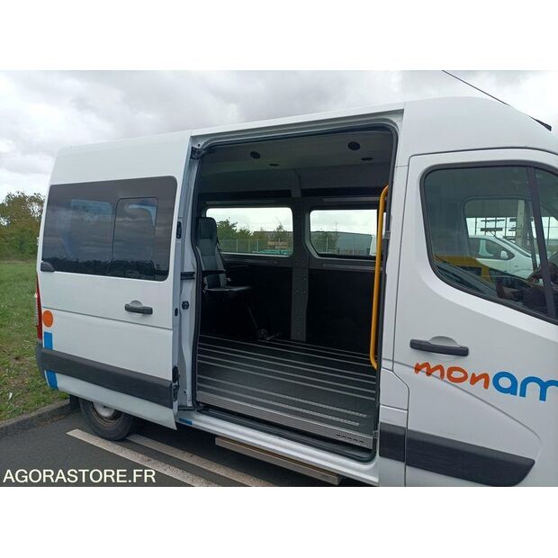 2016 رينو Master-43182971