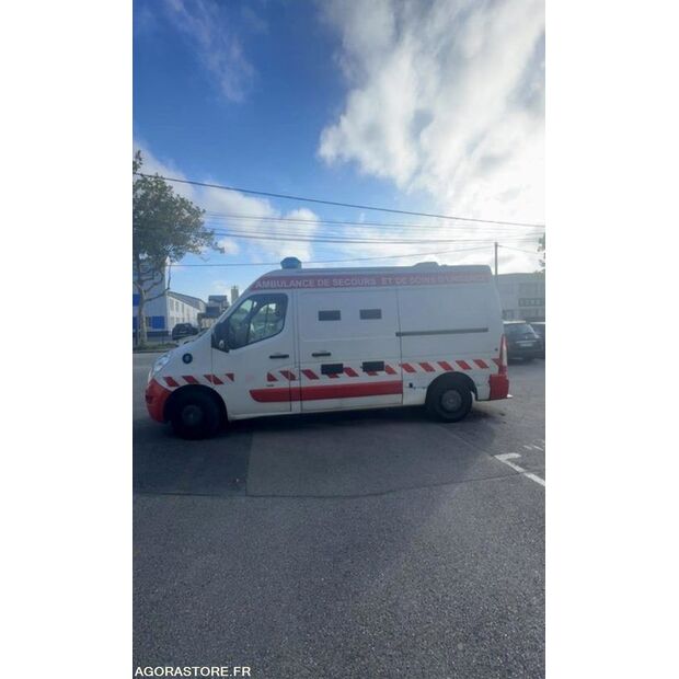 2015 رينو Master-43183126