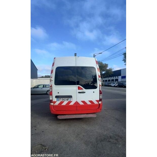 2015 رينو Master-43183128