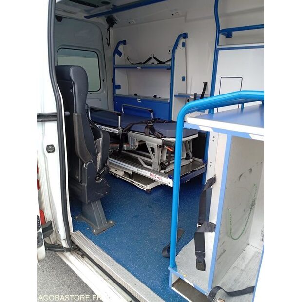 2015 رينو Master-43183135