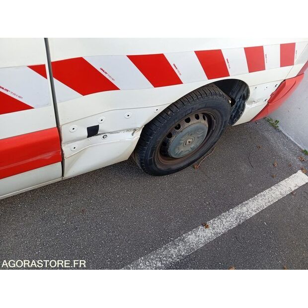 2015 رينو Master-43183140