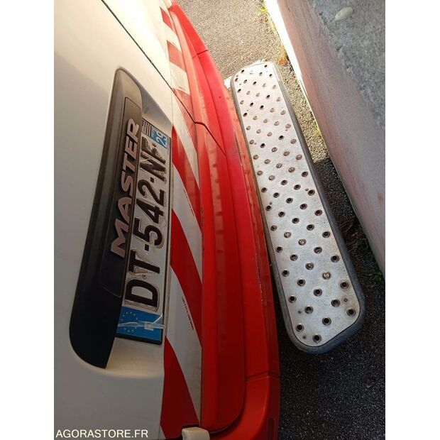 2015 رينو Master-43183141