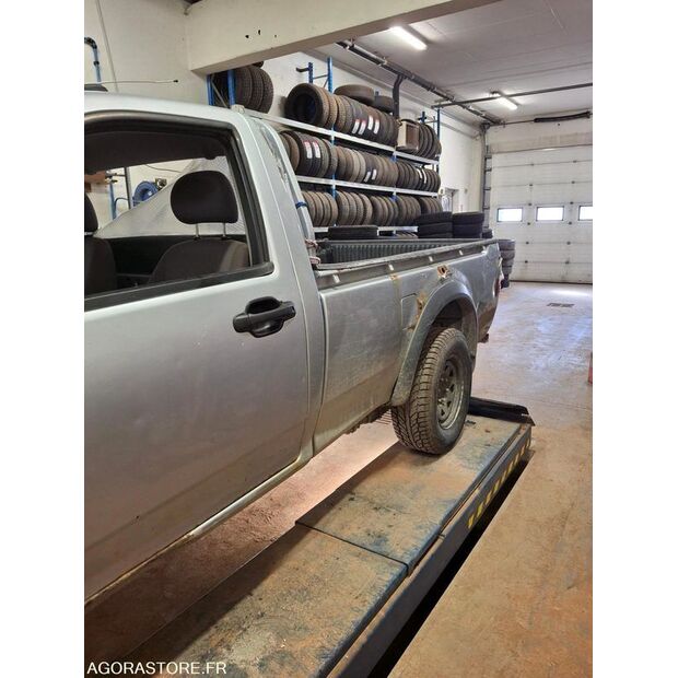 2011 Isuzu D-MAX-43183198