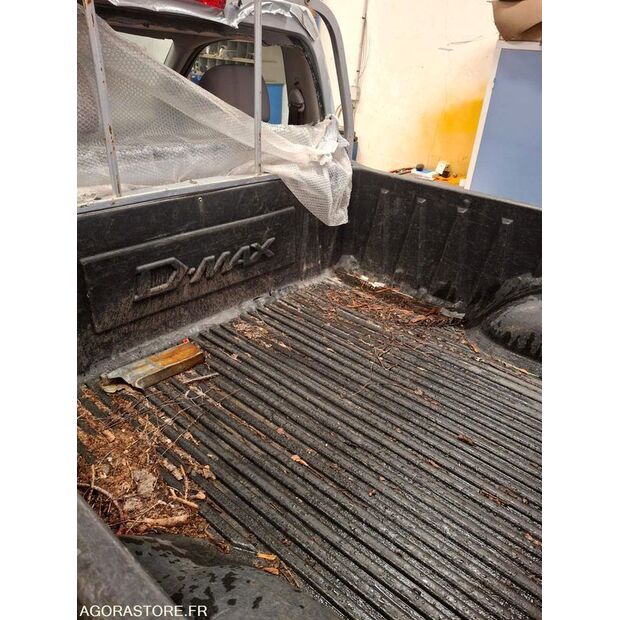 2011 Isuzu D-MAX-43183203