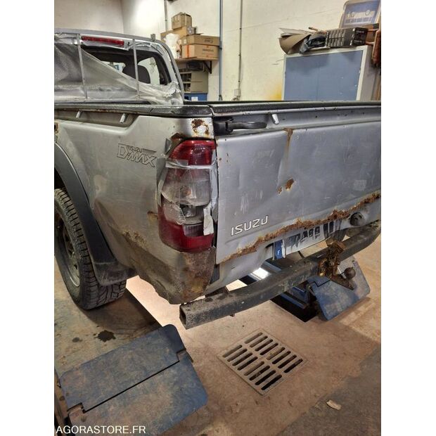 2011 Isuzu D-MAX-43183204