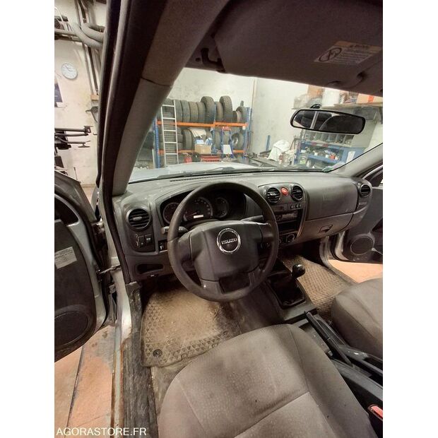 2011 Isuzu D-MAX-43183207