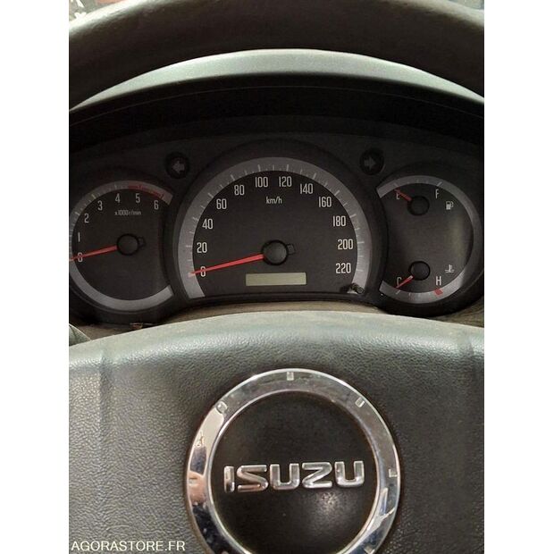 2011 Isuzu D-MAX-43183213