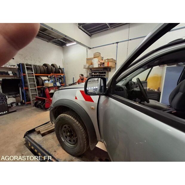 2011 Isuzu D-MAX-43183218