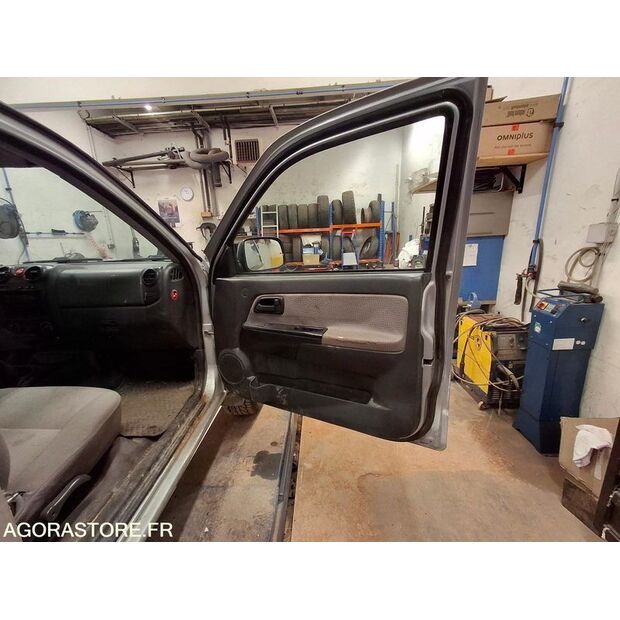 2011 Isuzu D-MAX-43183221