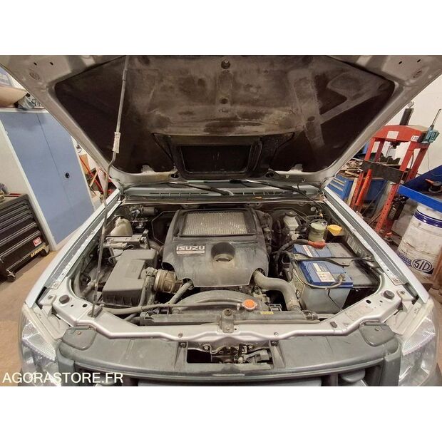 2011 Isuzu D-MAX-43183222