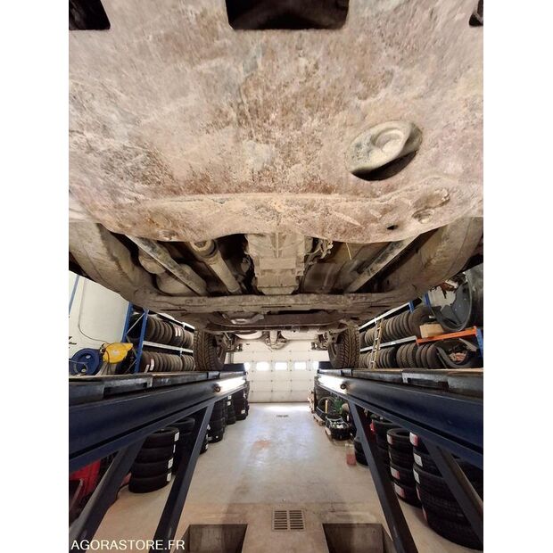 2011 Isuzu D-MAX-43183230