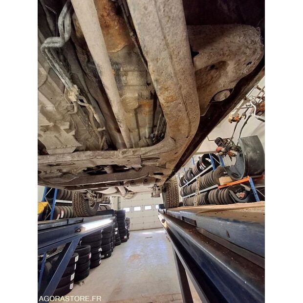 2011 Isuzu D-MAX-43183231