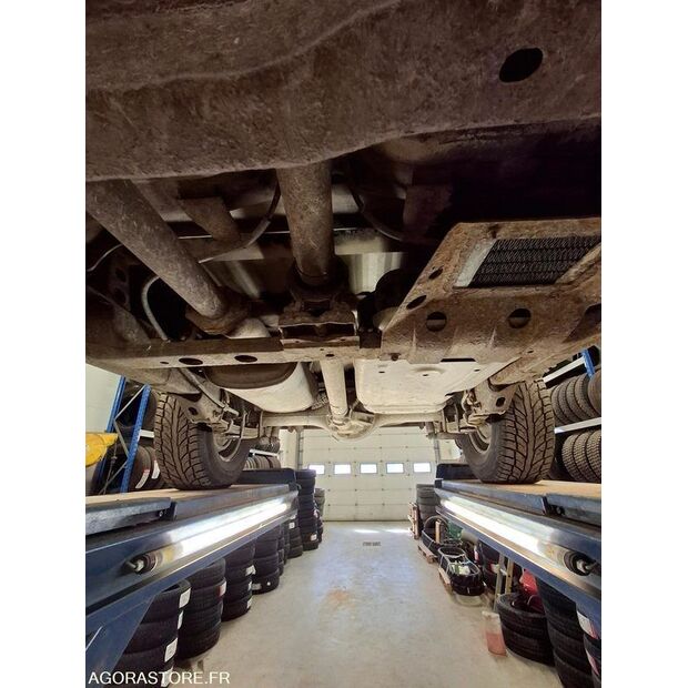 2011 Isuzu D-MAX-43183235