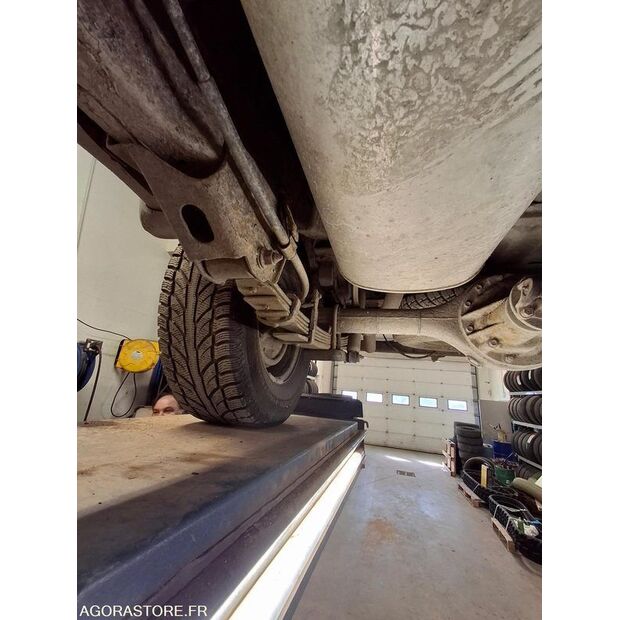 2011 Isuzu D-MAX-43183237