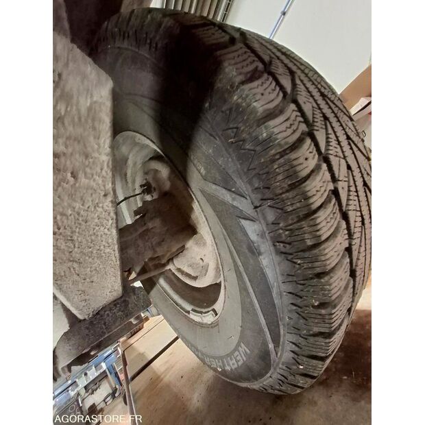 2011 Isuzu D-MAX-43183245