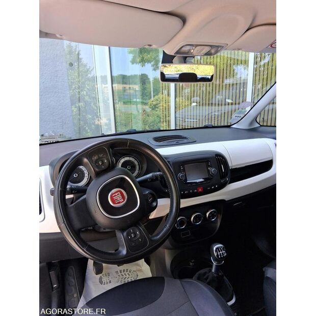 2016 Fiat 500-43183250