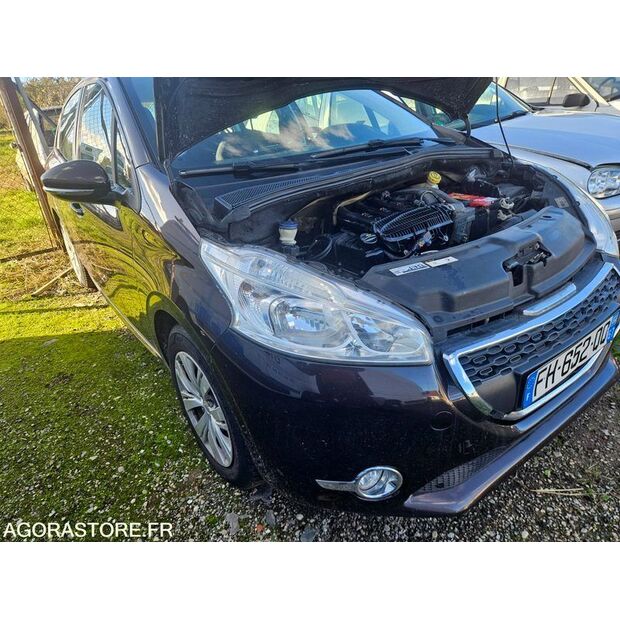 2013 Peugeot 208-43183263