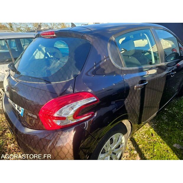 2013 Peugeot 208-43183264