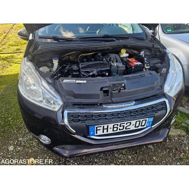 2013 Peugeot 208-43183265