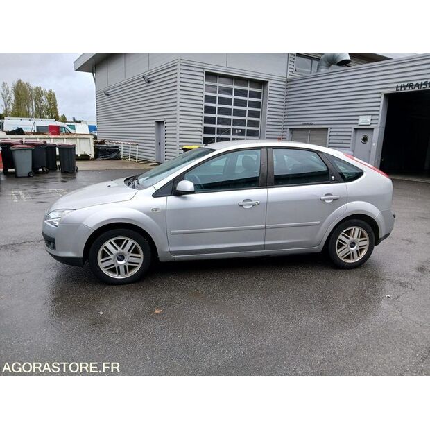 2006 Ford Focus-43183445