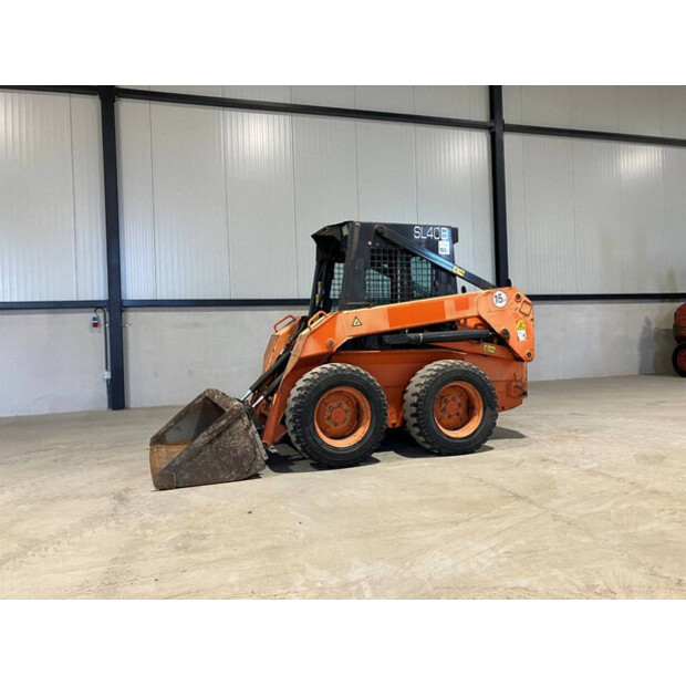 2003 فيات كوبيلكو SL40B-43183756