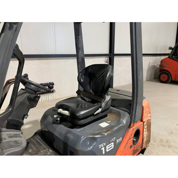 2011 Toyota 02-8FDF18-43183791