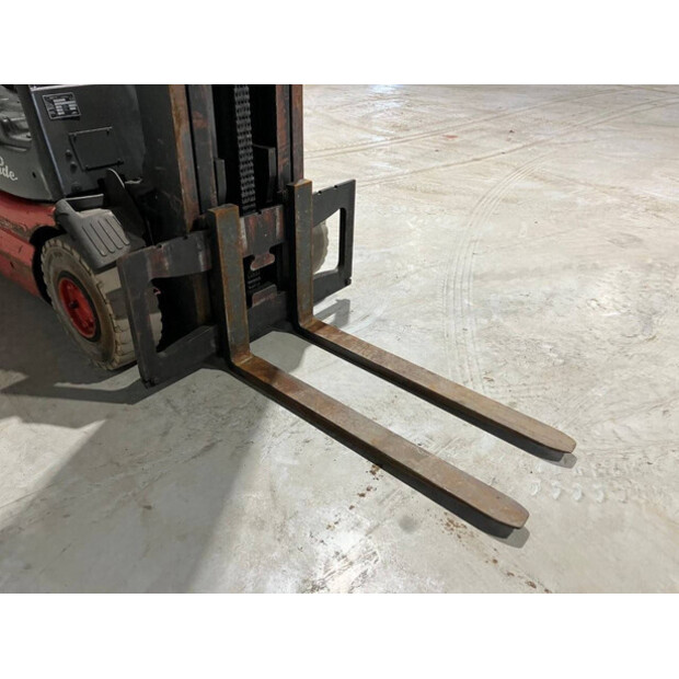 2005 Linde E30-02-43184027